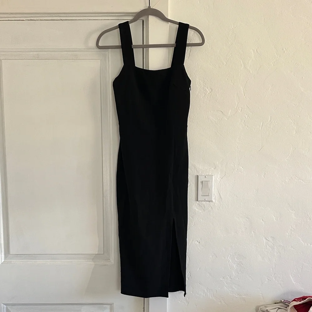 Petal & Pup Hyatt Black Midi Dress - Picture 3 of 4